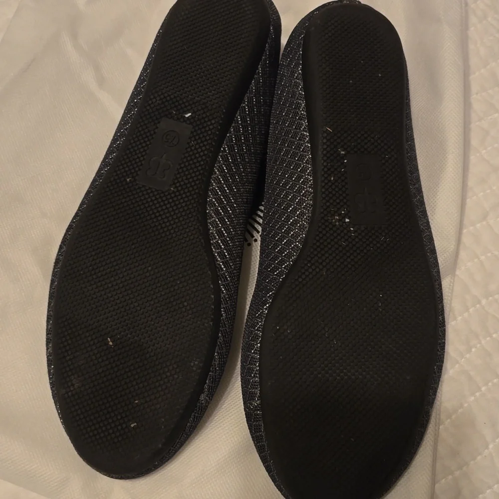 Betabrand Gray Women's Flats - Picture 4 of 7